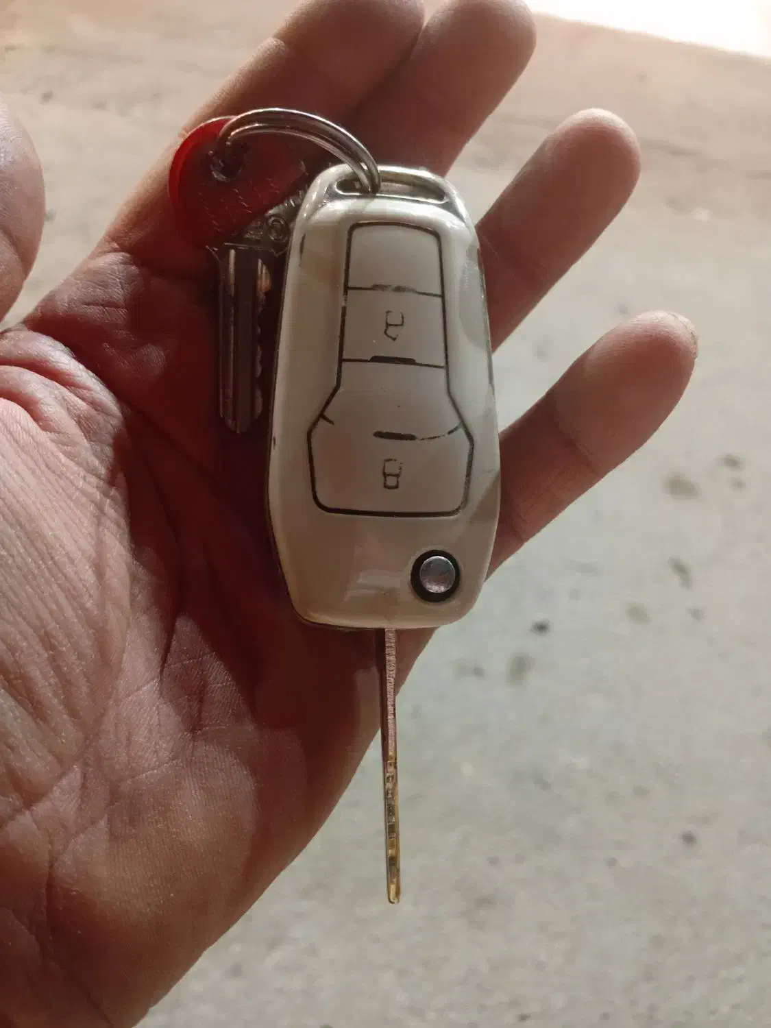 سویئچ ماشین پیدا شده|اشیا|کاشان, امیرکبیر|دیوار