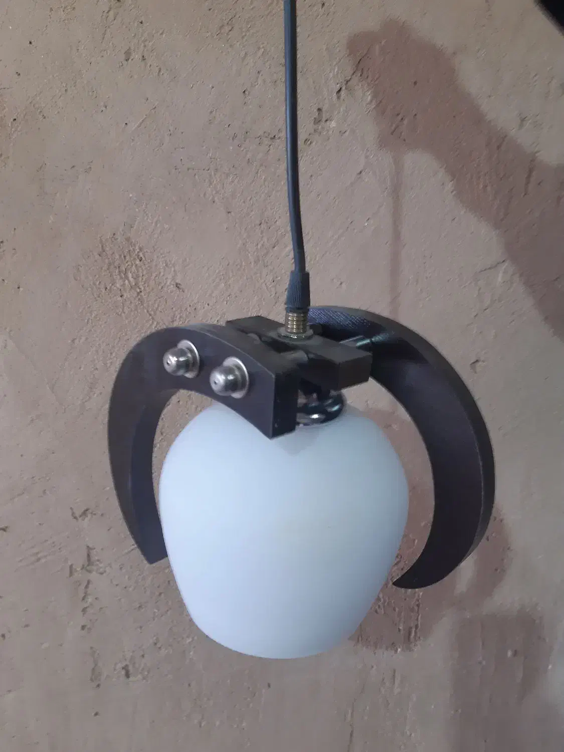 لوستر|لوستر و چراغ آویز|فرخ‌شهر, |دیوار