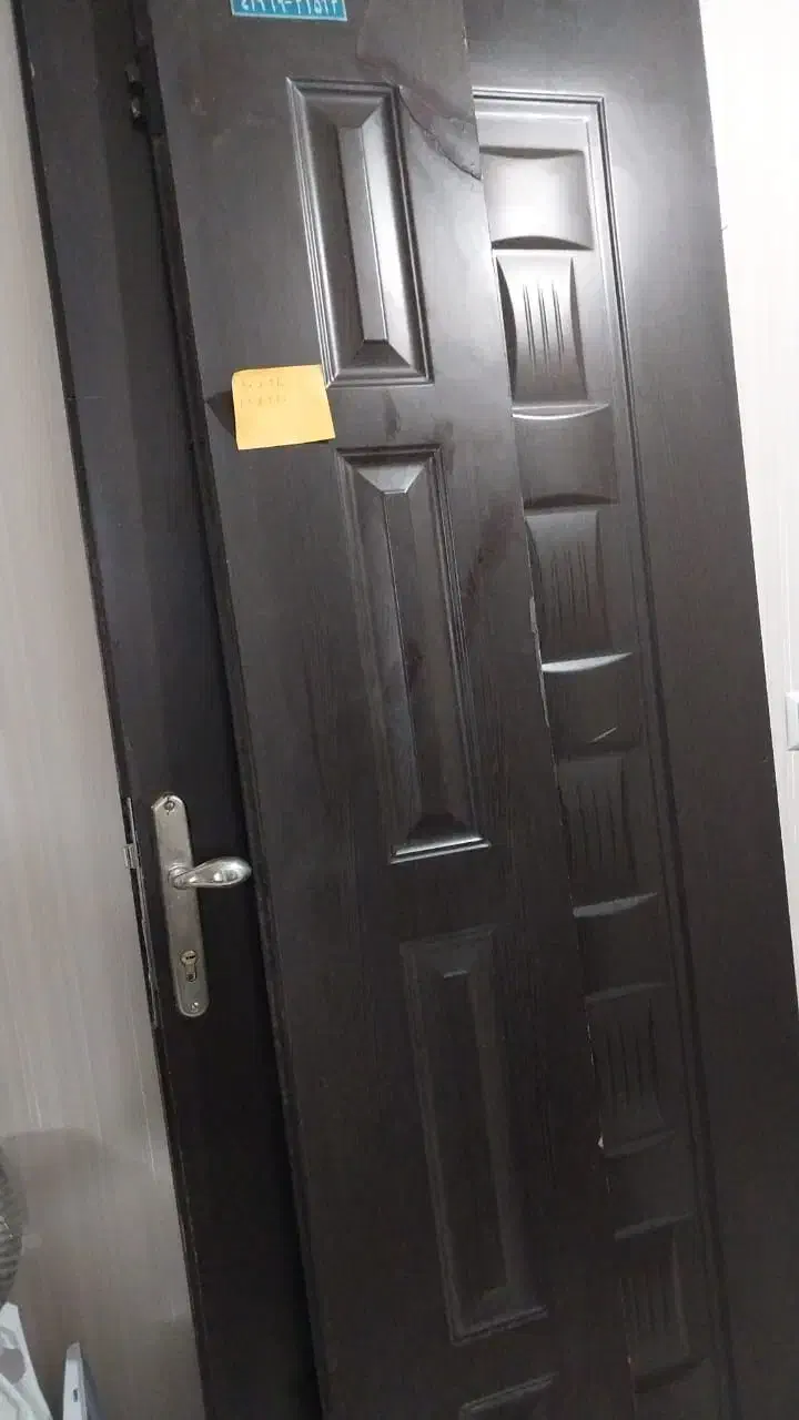 درب آپارتمانی دو لنگه به همراه ففل و دستگیره|مصالح و تجهیزات ساختمان|رشت, کوی مهر|دیوار