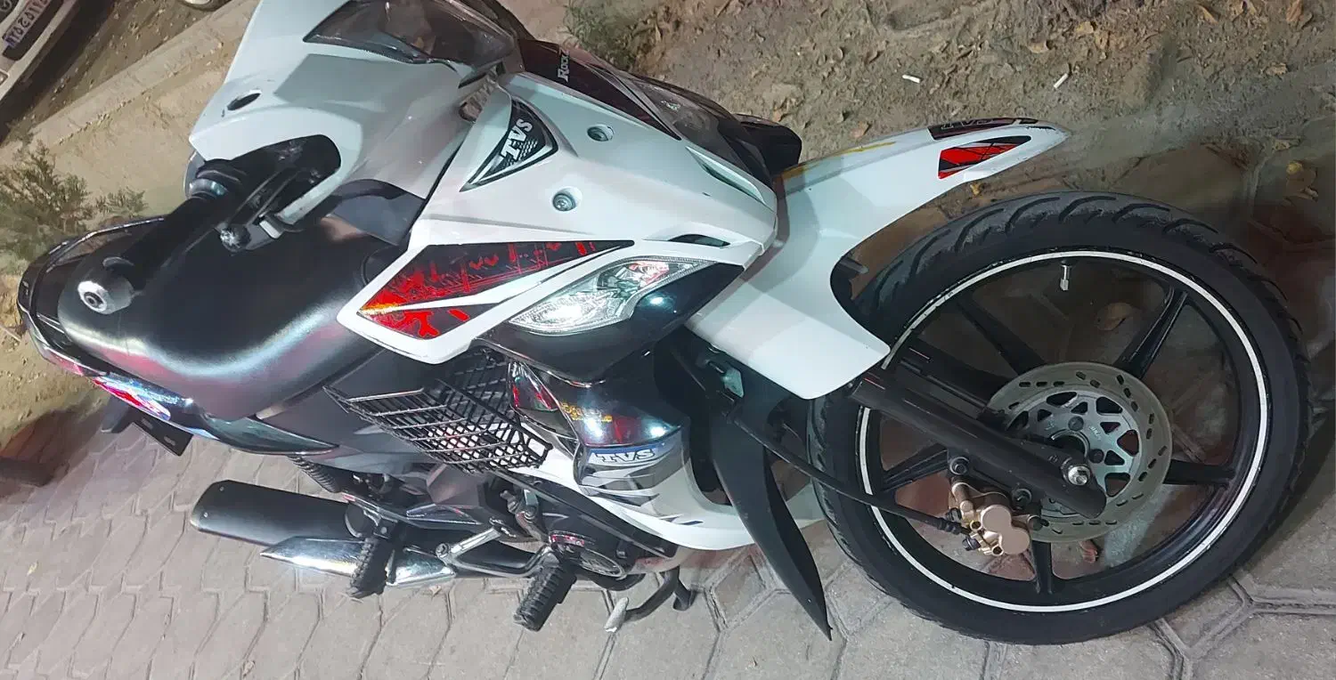 موتورتیویاسراکز۱۲۵|موتورسیکلت|اصفهان, باغ زیار|دیوار