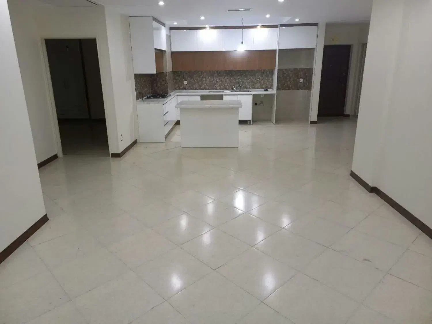 آپارتمان 108متر 2خواب جنوبی ردیف اول شهرک خرازی