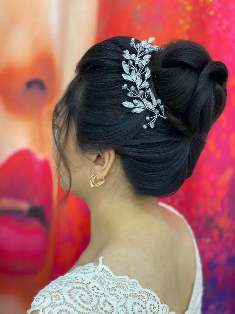 شینیون کار هستم همکاری با سالن ها -آموزش با مدرک|خدمات آرایشگری و زیبایی|اسلامشهر, باغ فیض|دیوار