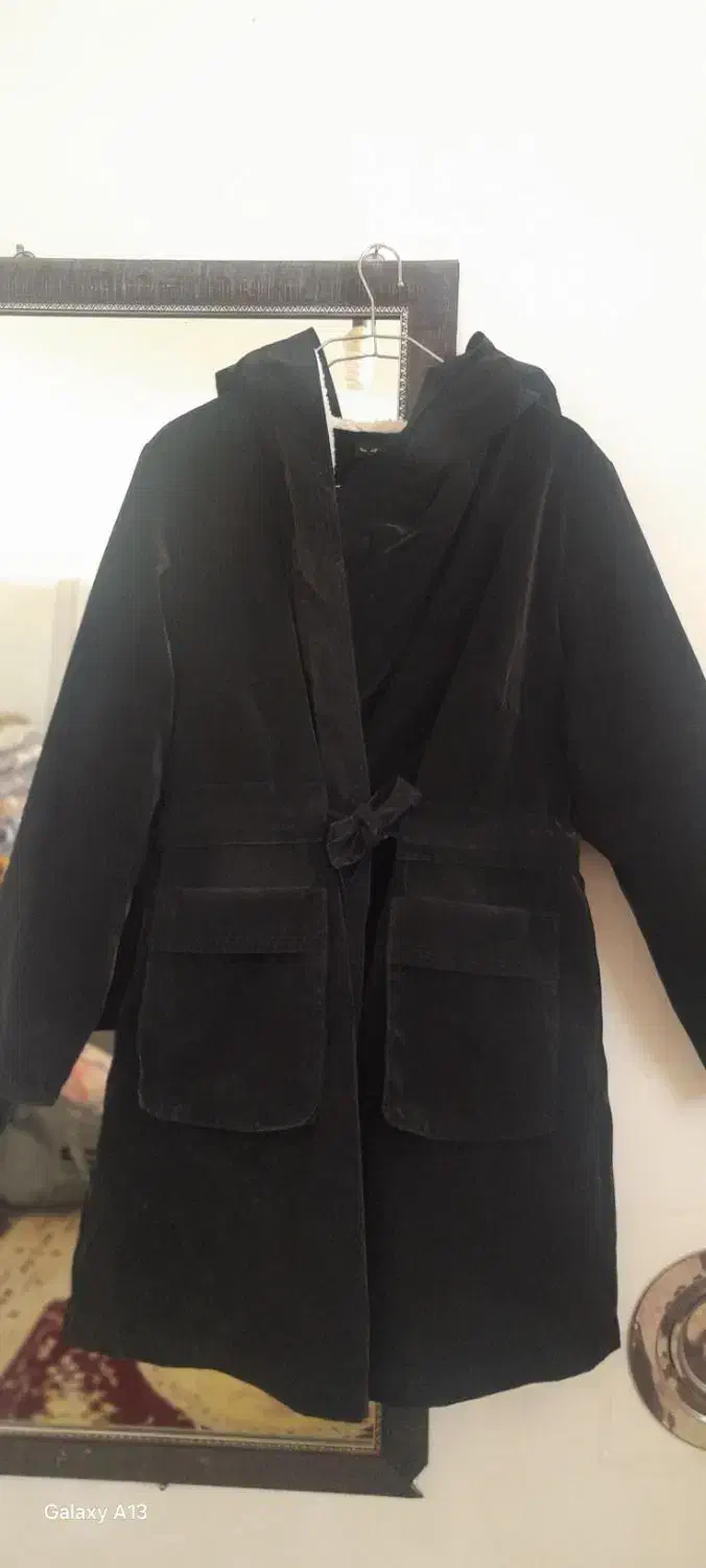 کاپشن|لباس|شیراز, شاپورجان|دیوار