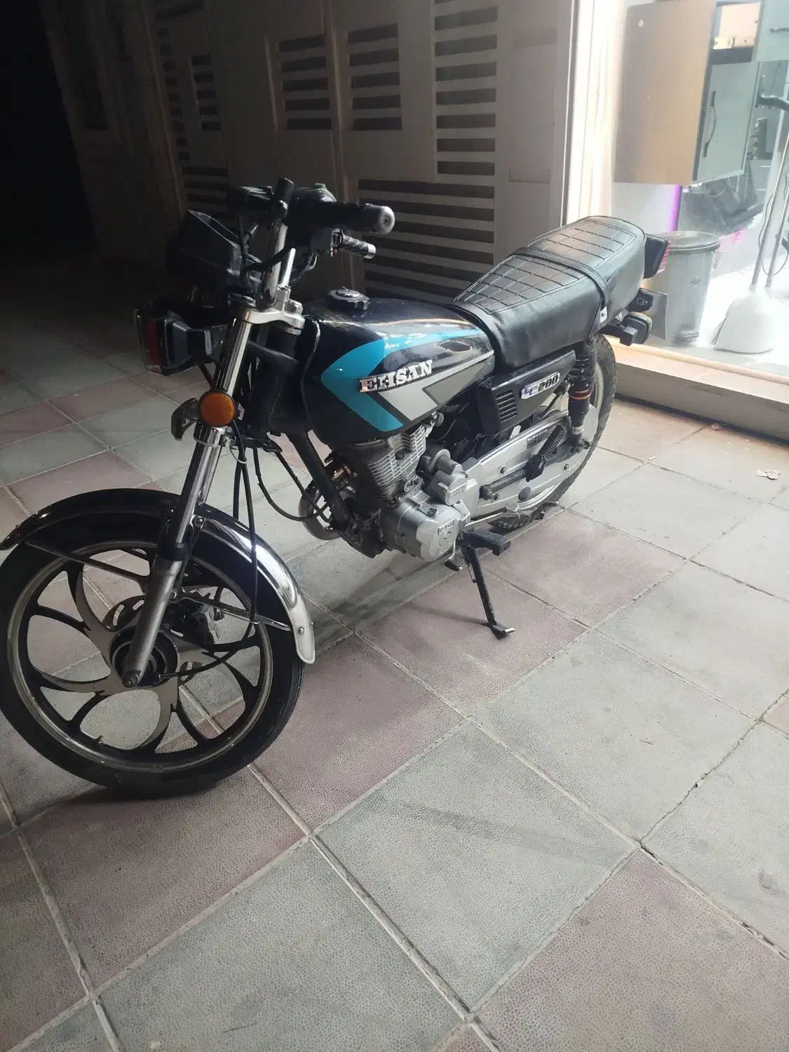 احسان۲۰۰|مجسمه، تندیس، ماکت|کاشمر, |دیوار