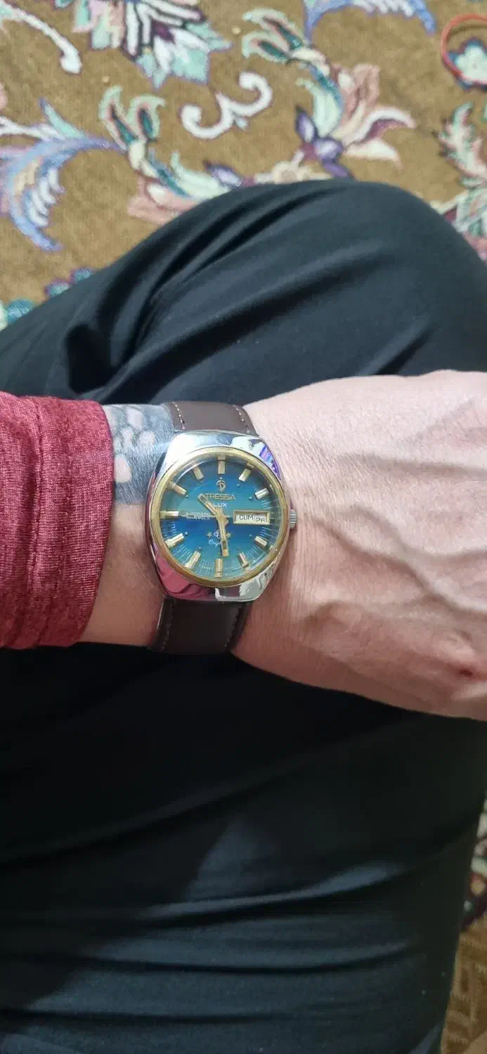 ساعت سوئیسی|ساعت|کنگاور, |دیوار