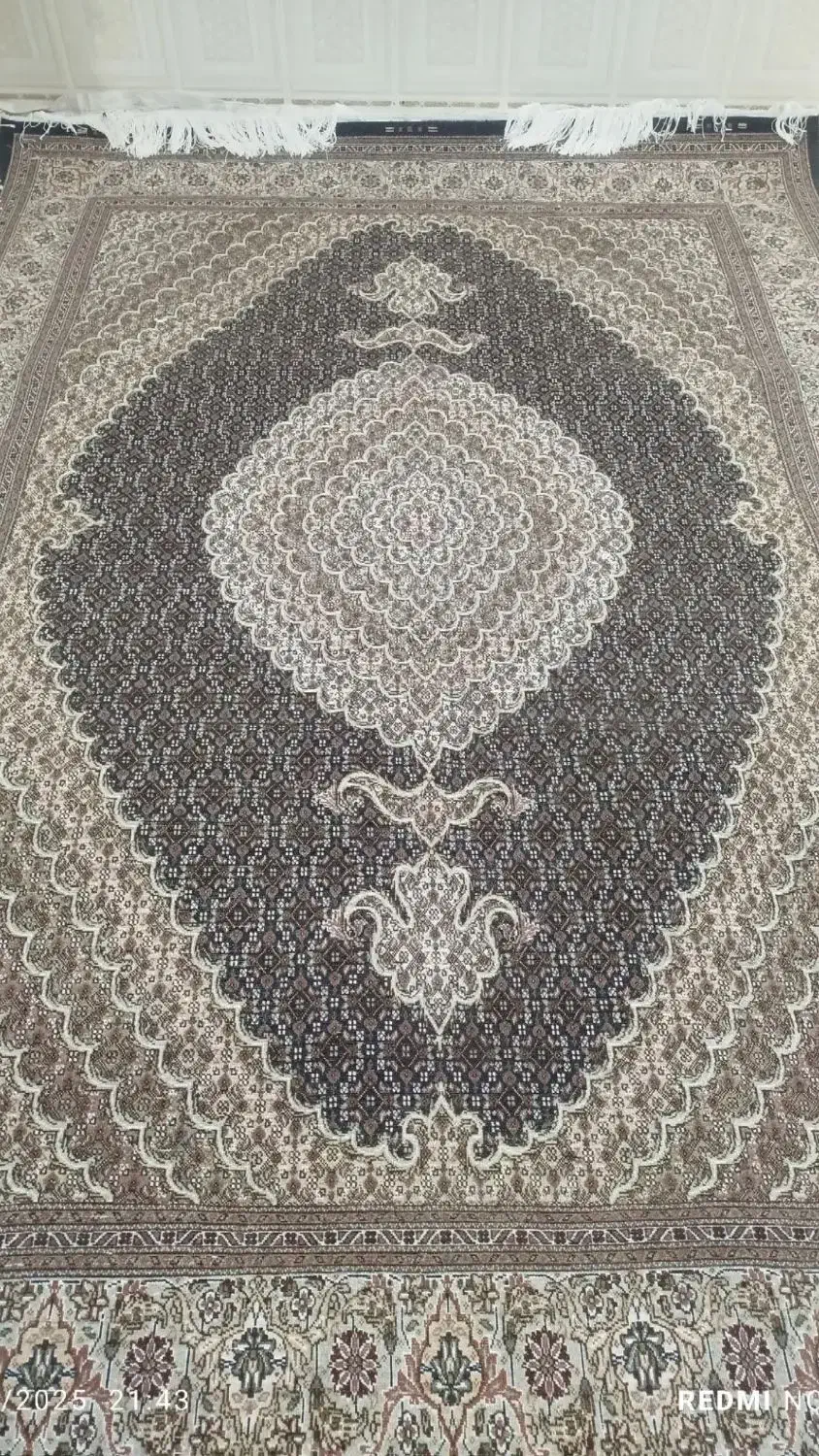 فرش دست بافت تک ۹متری حاشیه افسری|فرش|مراغه, |دیوار