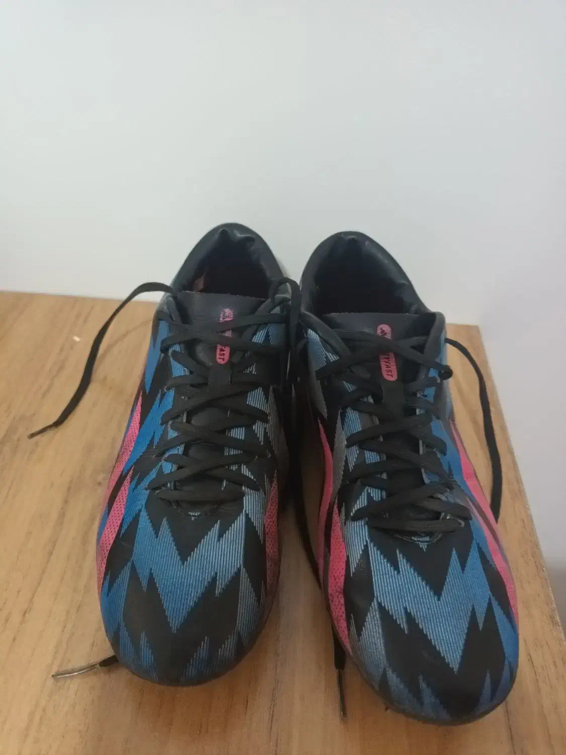 کفش فوتبالی استوک دار سایز ۳۵|ورزشهای توپی|اندیشه, اندیشه فاز ۱|دیوار