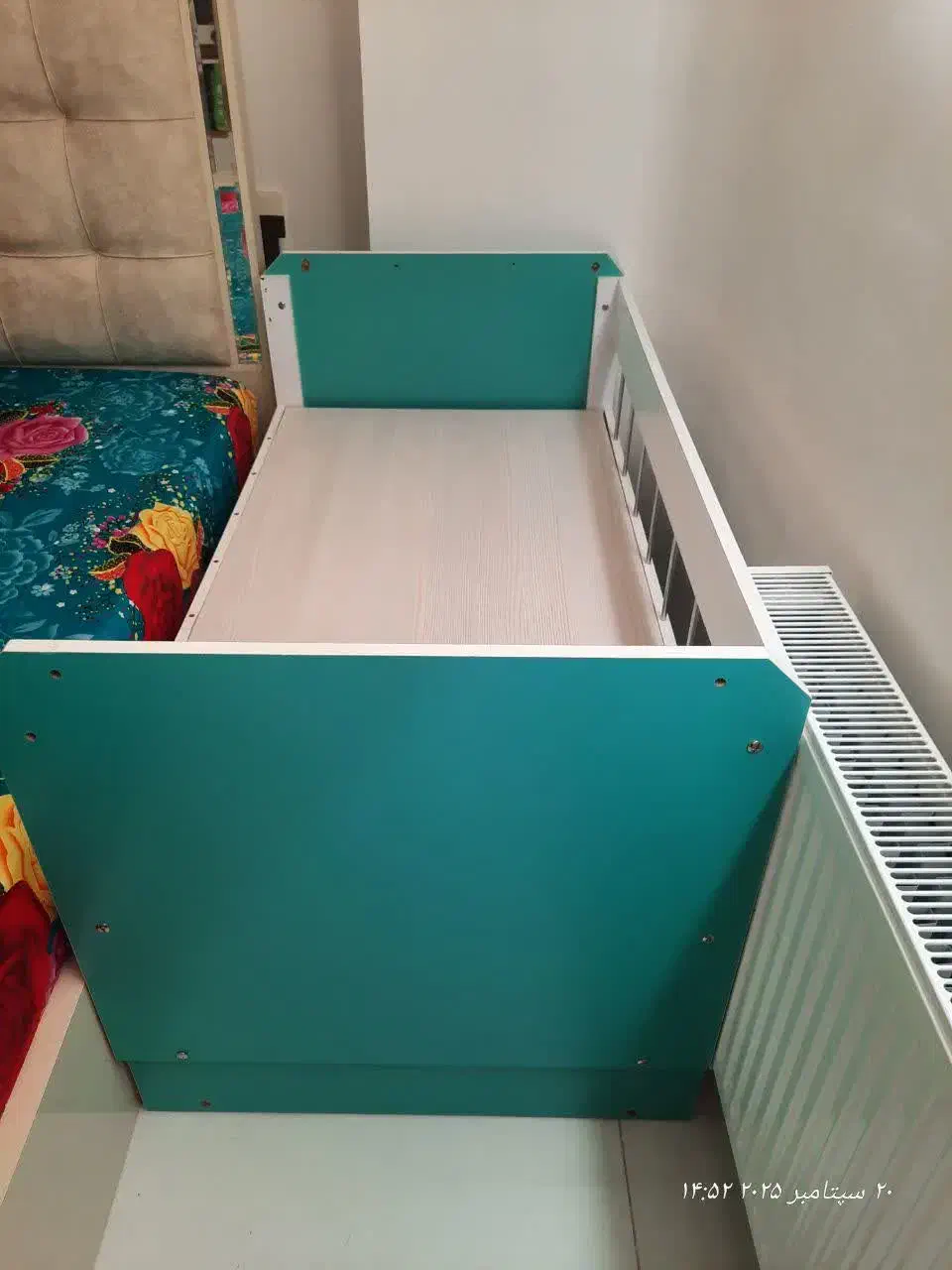 تخت کنار مادر|تخت و صندلی بچه|مبارکه, |دیوار