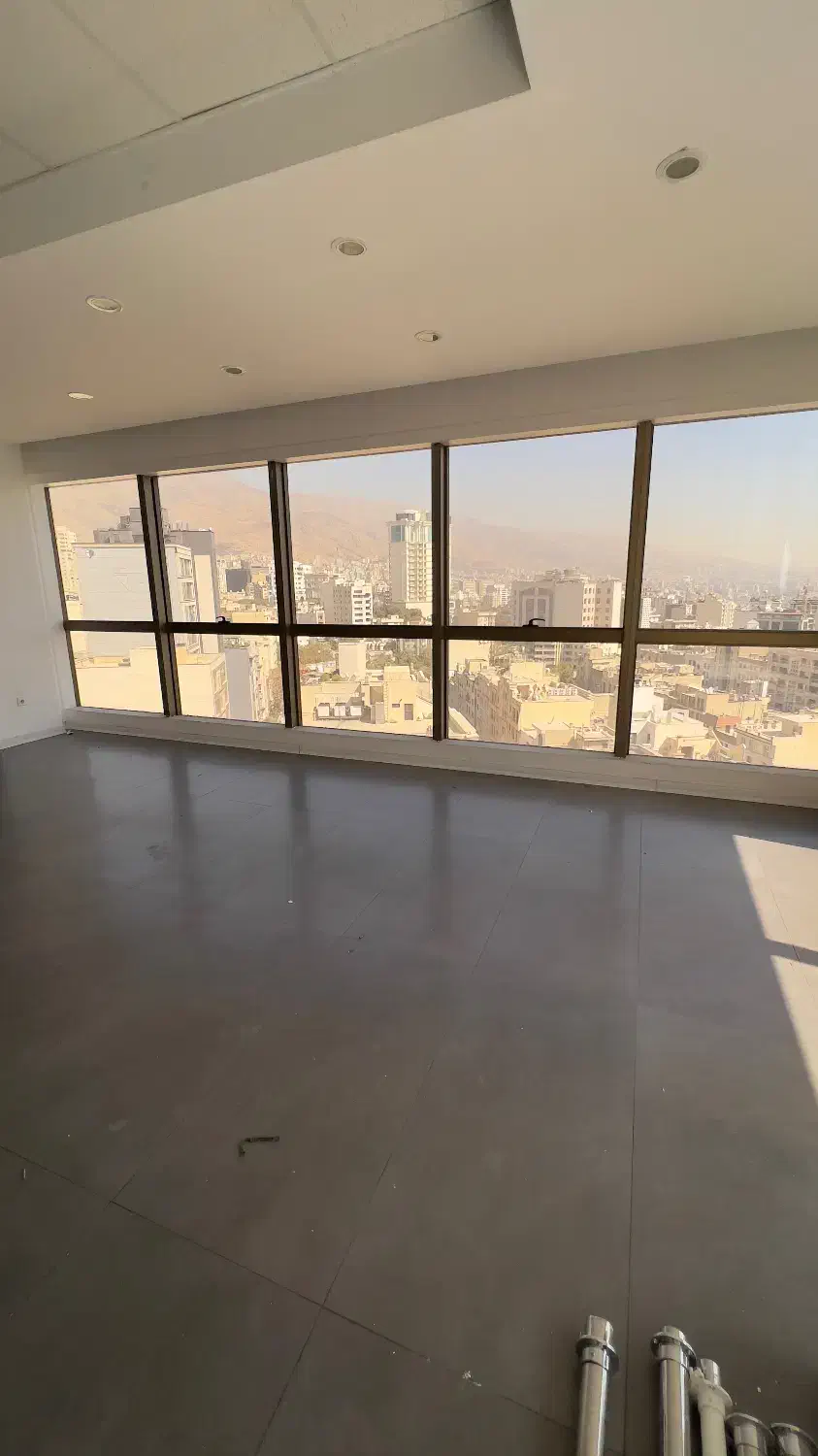 ۱۳۰ متر پالادیوم/ دو جهت دید ابدی / اکازیون|اجارهٔ دفتر کار، اتاق اداری، مطب|تهران, محمودیه|دیوار