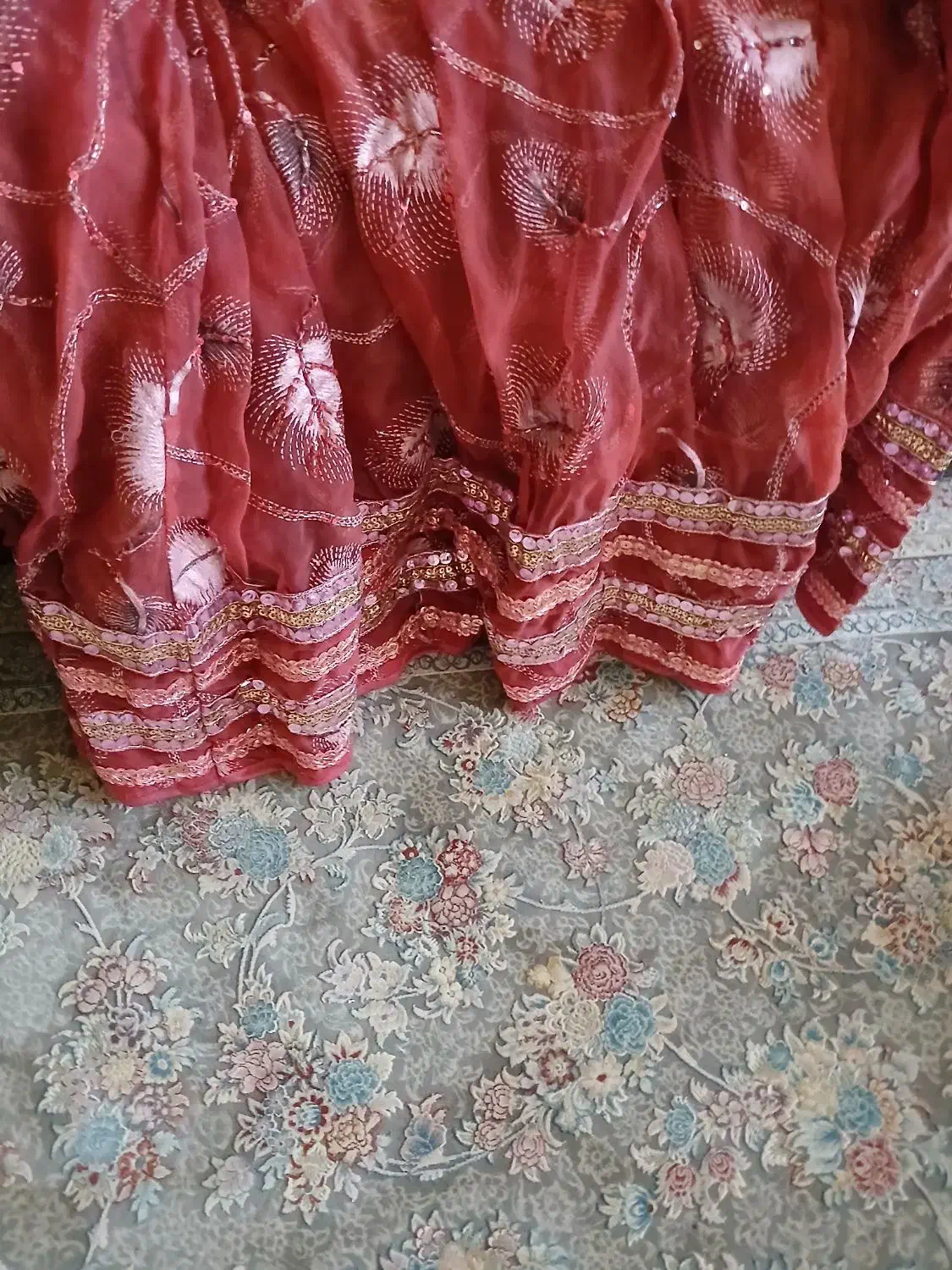 لباس محلی|لباس|فولادشهر, B5|دیوار