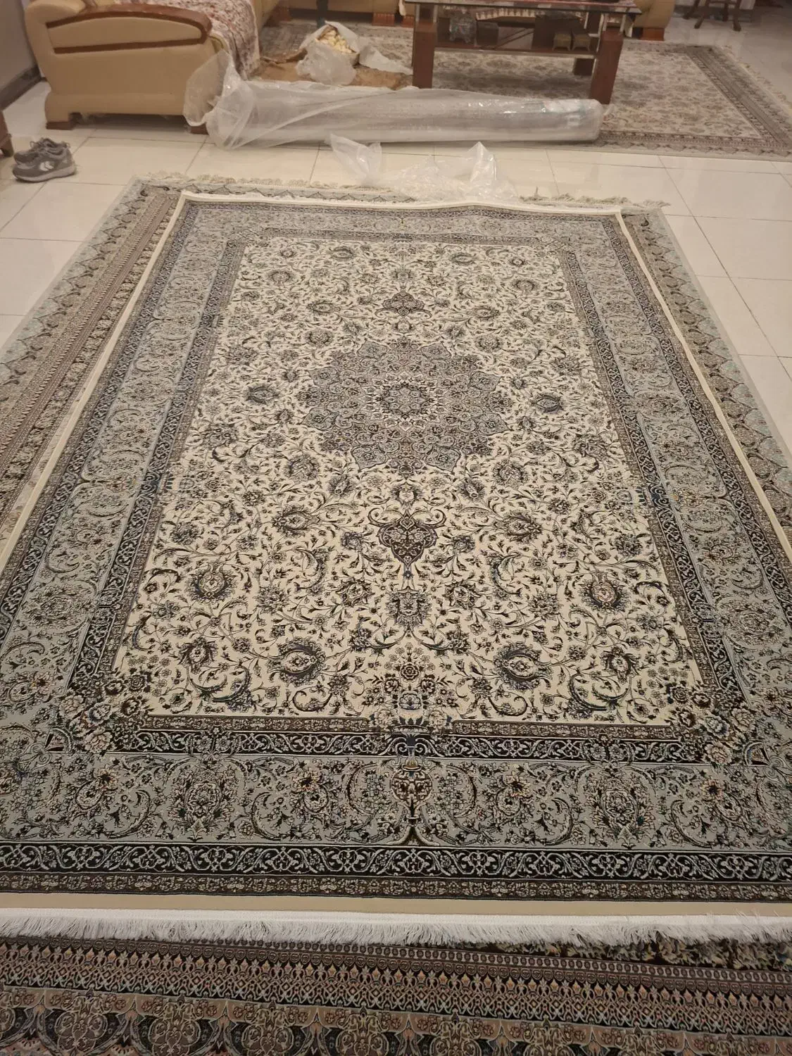 دو تخته فرش ماشینی|فرش|فردیس, نسترن غربی|دیوار