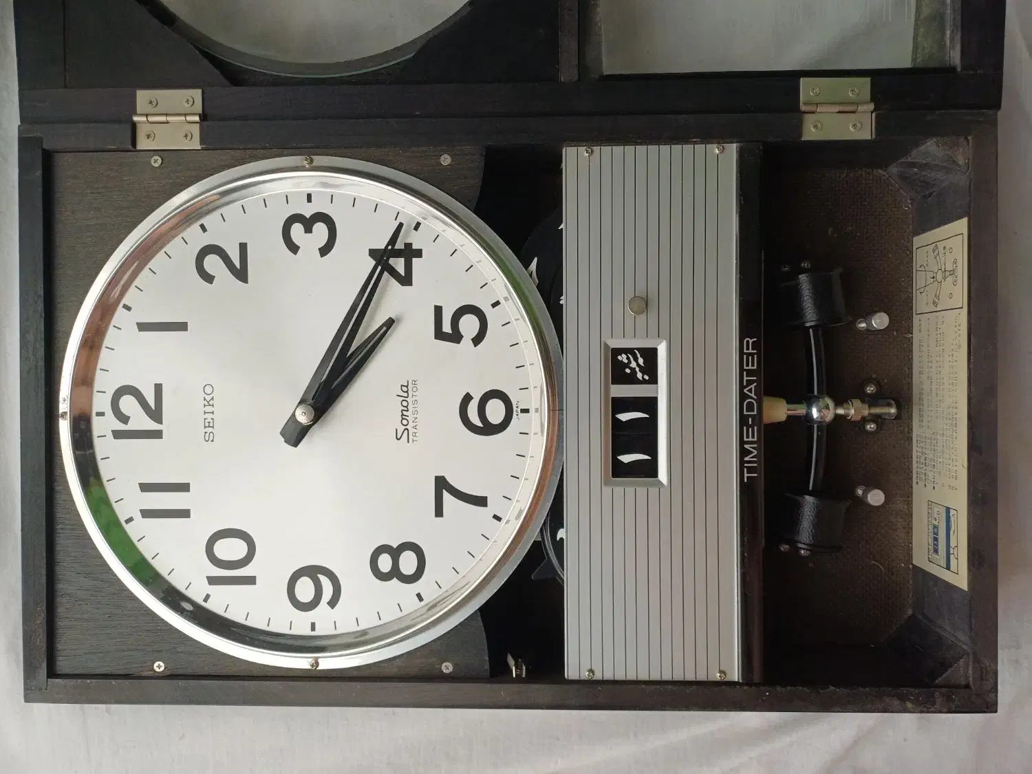 ساعت دیواری ژاپنی سیکو عتیقه سالم در حد نو|کلکسیون و سرگرمی|اصفهان, شهرستان|دیوار