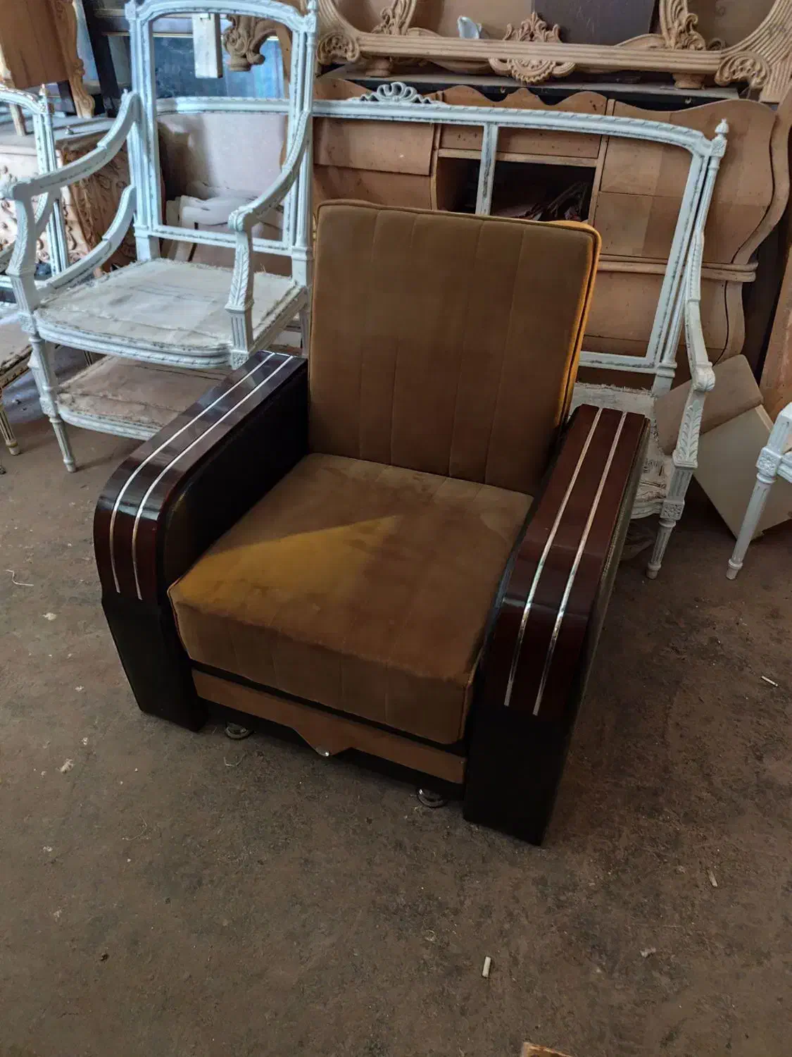 مبلمان|مبلمان خانگی و میز عسلی|باسمنج, |دیوار