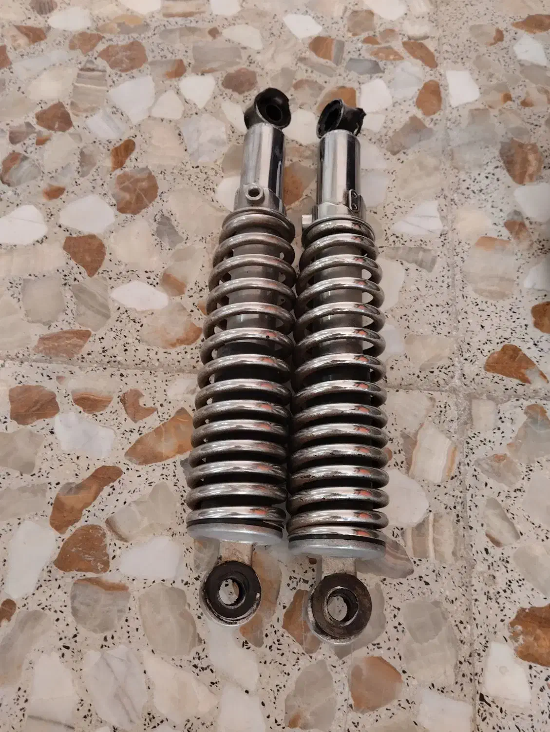 یک عدد باک تکتازی  و یک جفت کمک موتور عقب|قطعات یدکی و لوازم جانبی|شادگان, |دیوار