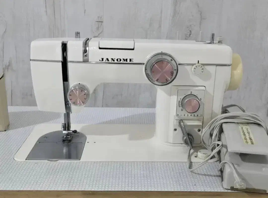 چرخ گلدوزی ژانومه ۸۰۲|چرخ خیاطی و ریسندگی|تبریز, |دیوار