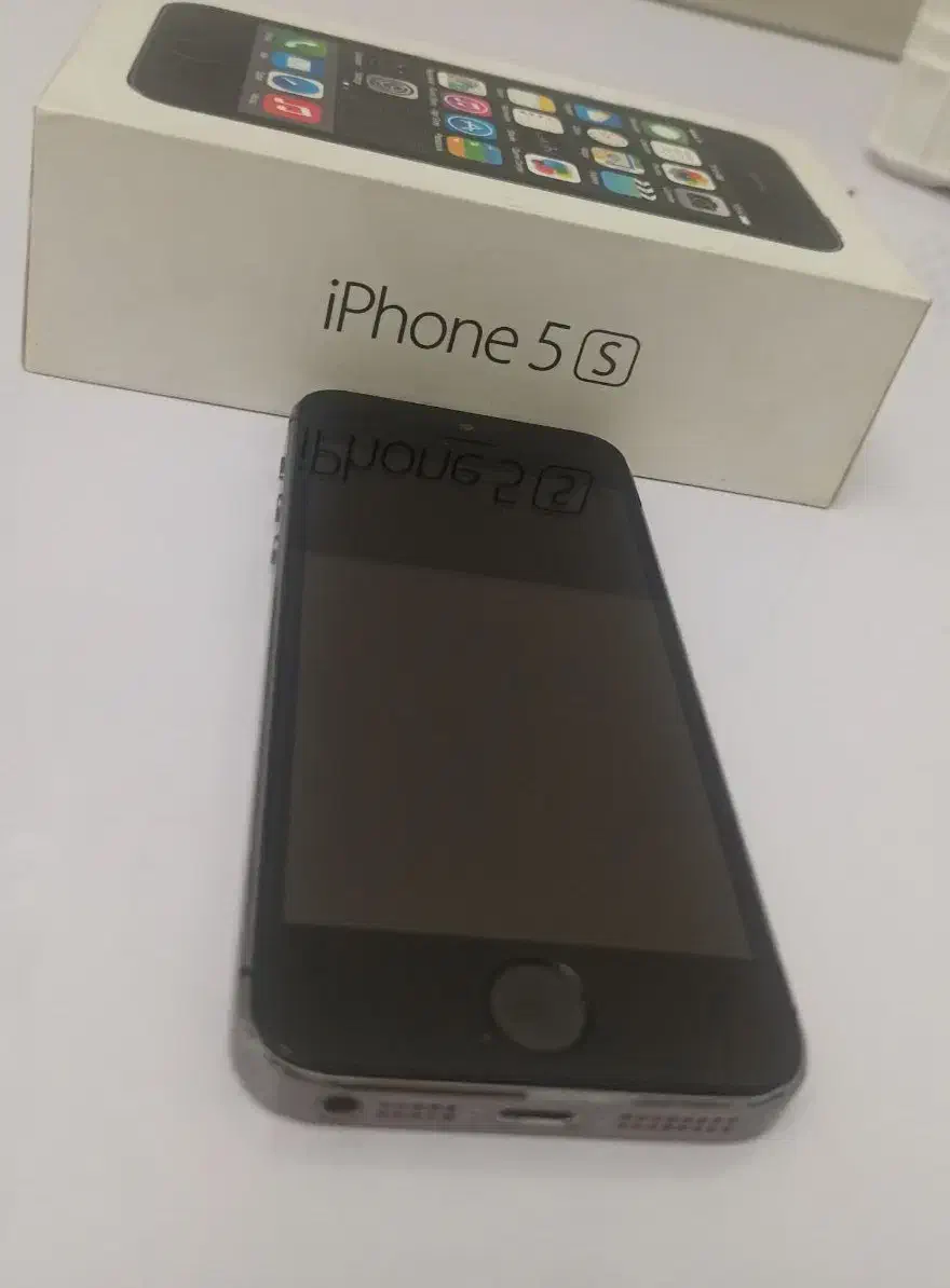 اپل iPhone 5s با حافظهٔ ۱۶ گیگابایت|موبایل|تهران, اسکندری|دیوار