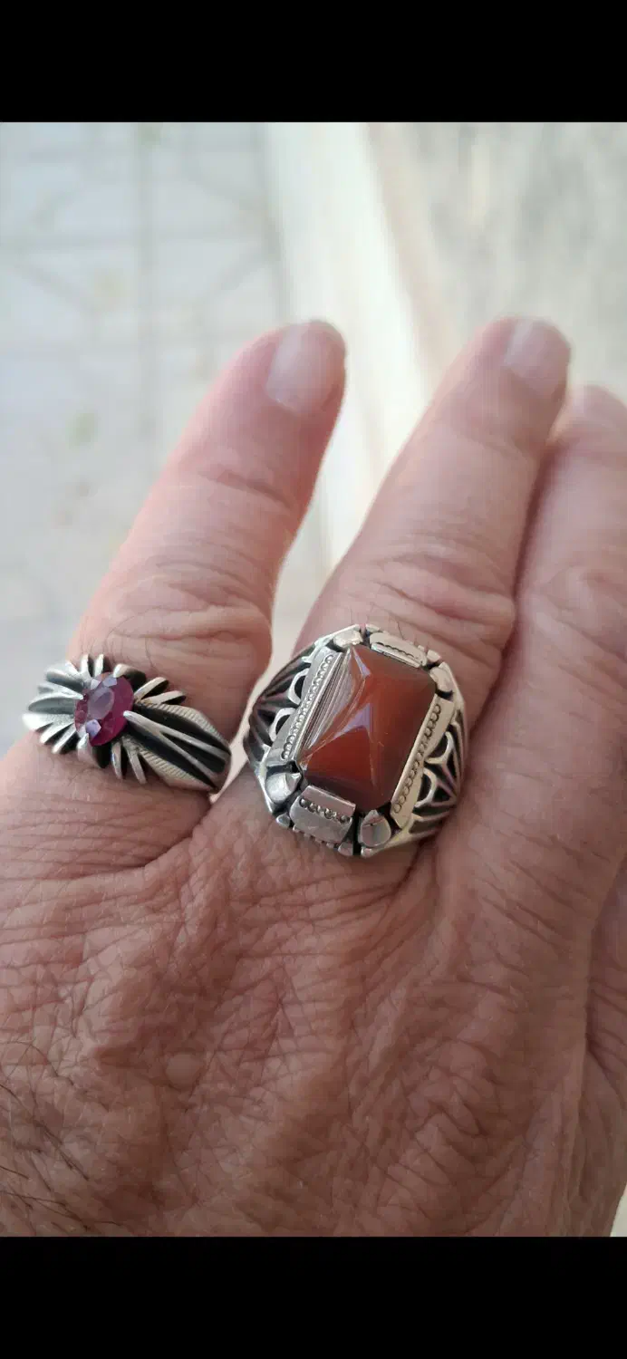 عقیق سرخ کهنه تراش|جواهرات|آباده, |دیوار