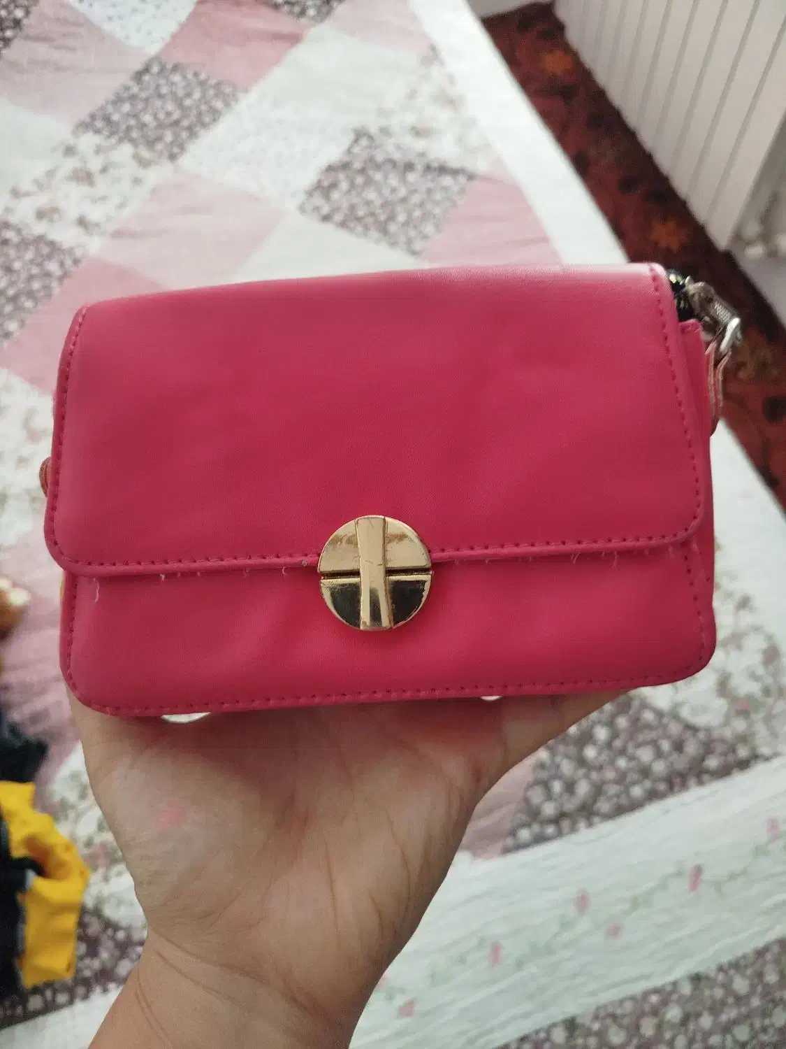 تازه و در حد نو|کیف، کفش، کمربند|سقز, |دیوار