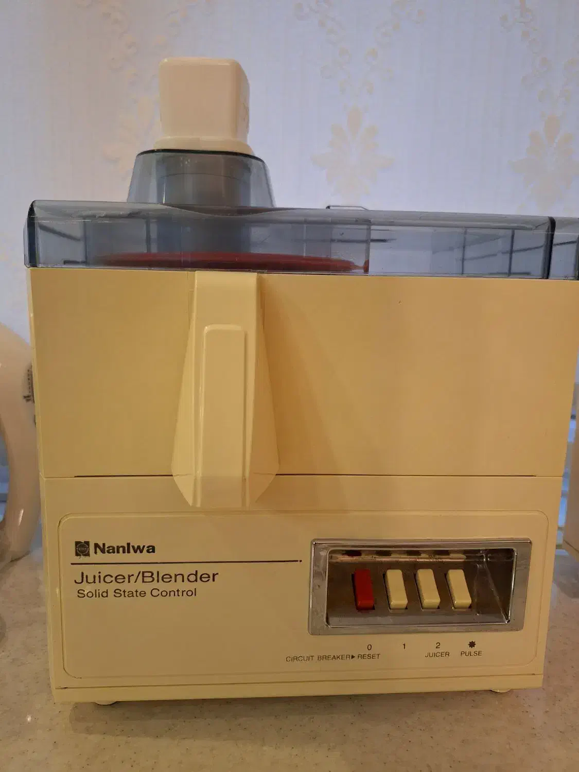 آبمیوه گیریNanlwa|آبمیوهگیر و آبمرکباتگیر|مشهد, هفت تیر (حافظ)|دیوار