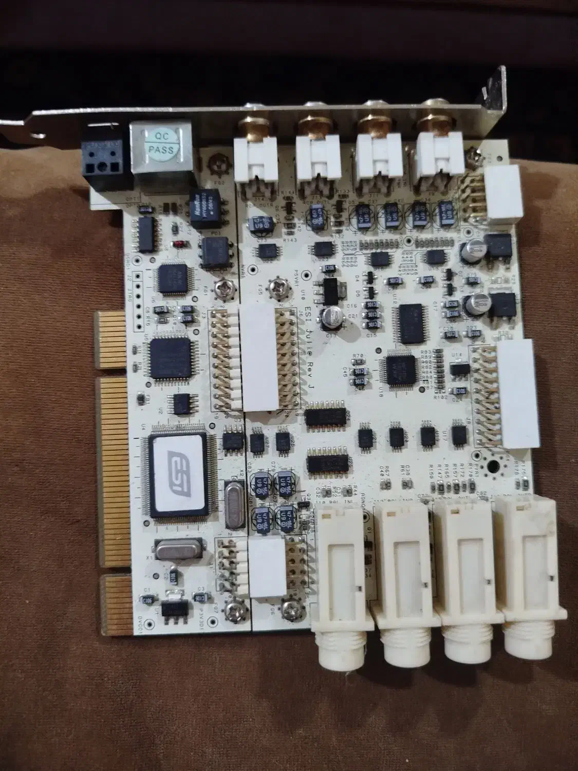 یک عدد کارت صدا به فروش میرسد|صوتی و تصویری|کرج, شهرک امام رضا (ع)|دیوار