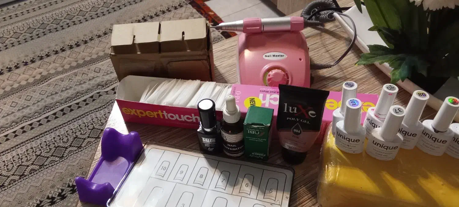 وسایل کاشت ناخن کاملا نو|آرایشی، بهداشتی، درمانی|اهر, |دیوار