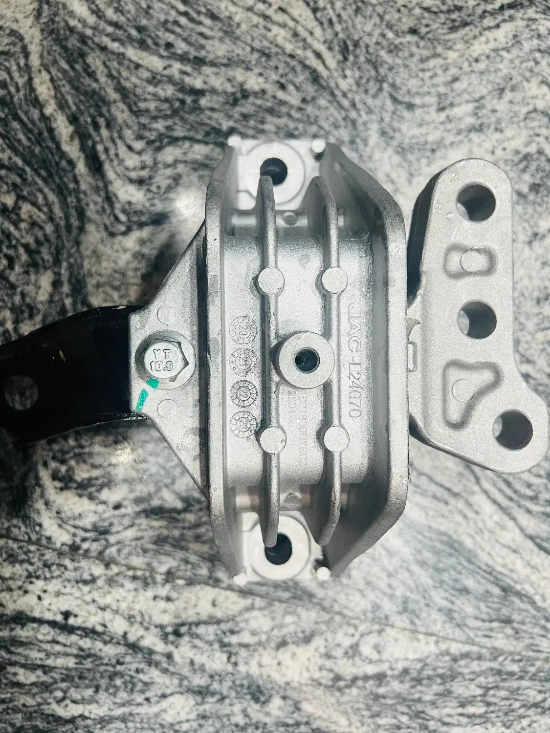 منشی آشنا به حسابداری|استخدام مالی، حسابداری، حقوقی|تهران, بهارستان|دیوار