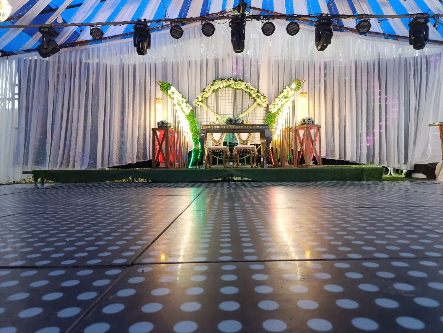 داربست فلزی تشریفات مجالس تک ستاره|خدمات پذیرایی، مراسم|احمدسرگوراب, |دیوار