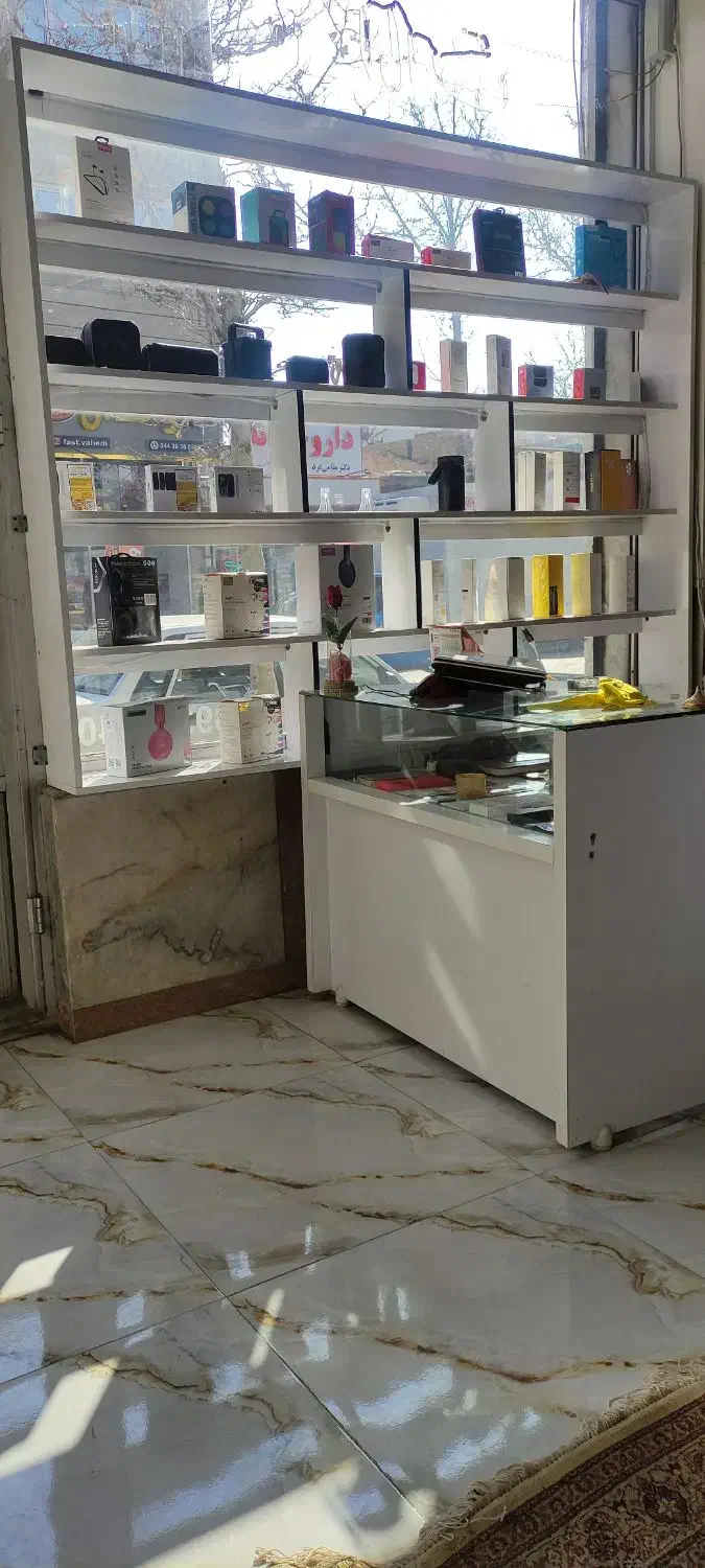 اجاره یک باب مغازه با تمام تجهیزات برای موبایل|اجارهٔ مغازه و غرفه|خوی, |دیوار