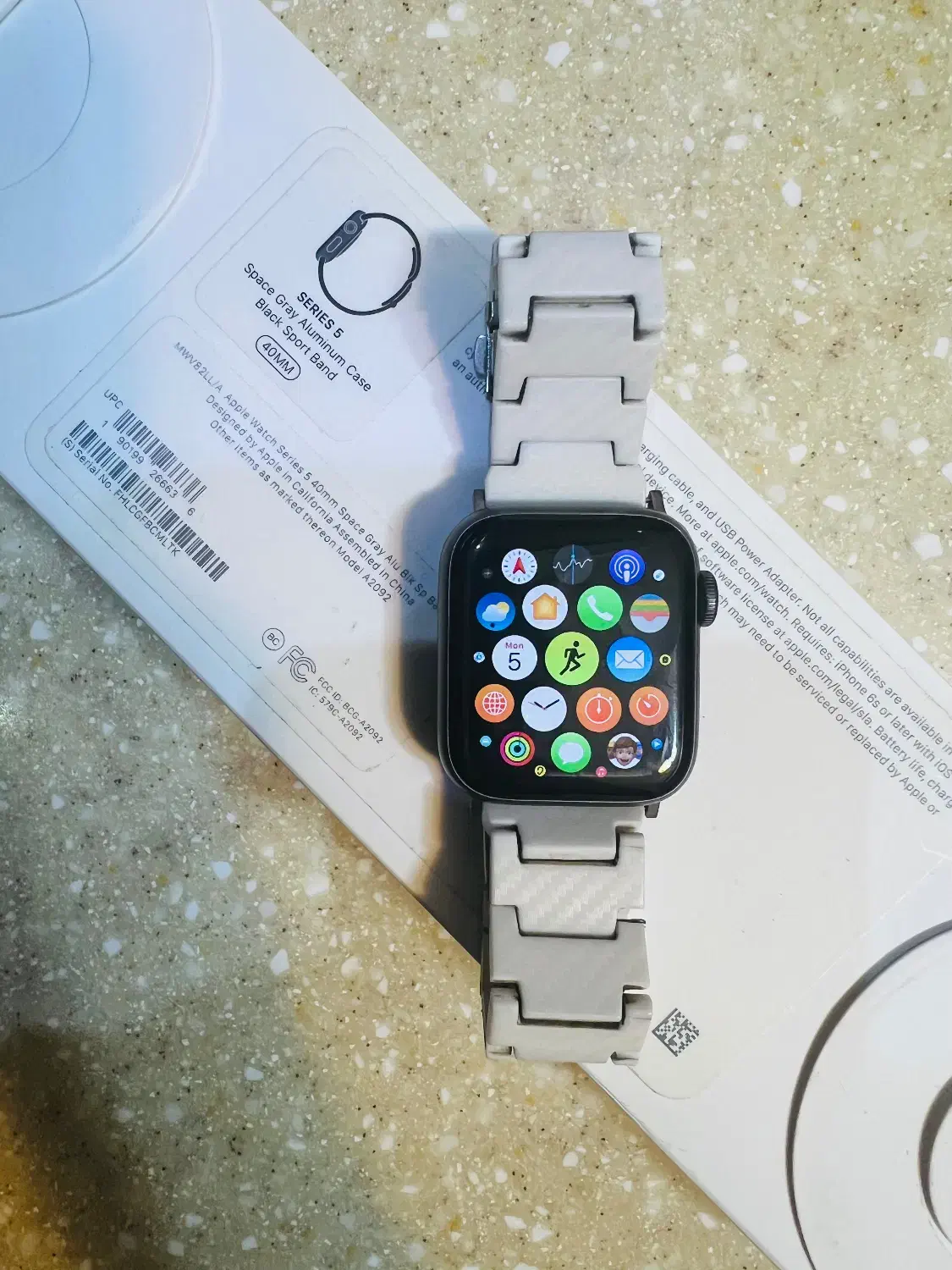 ساعت هوشمند آیفون سری ۵ سایز ۴۰ mm|ساعت|شیراز, هفت تنان|دیوار