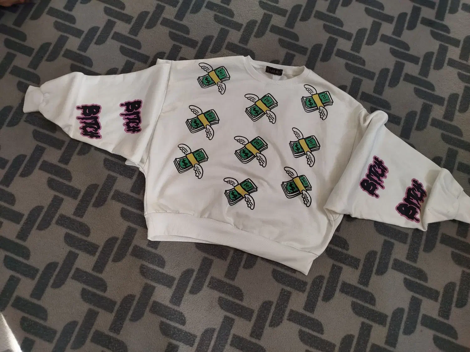 لباس|لباس|خرم‌آباد, |دیوار