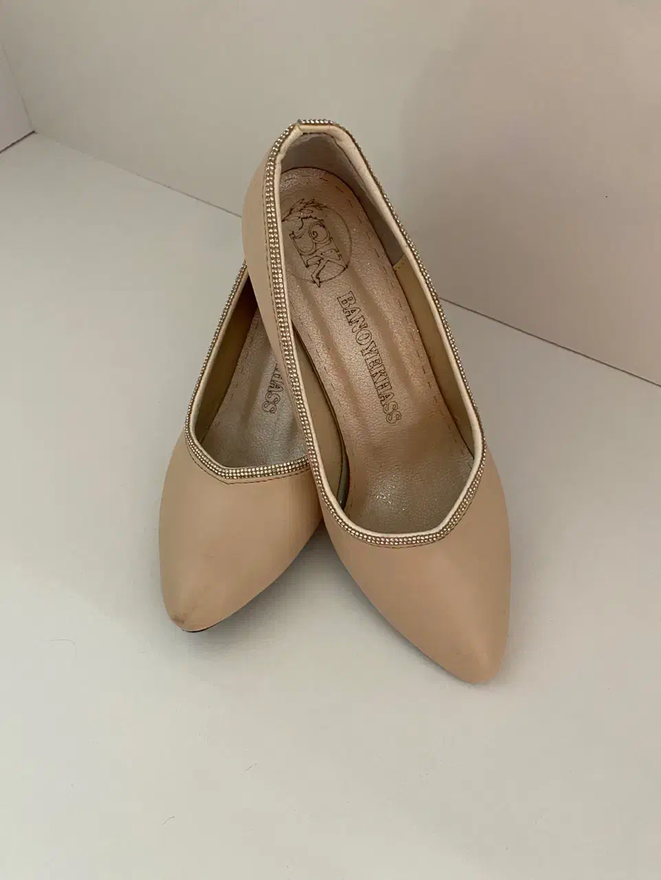 کفش مجلسی|کیف، کفش، کمربند|شیروان (خراسان), |دیوار