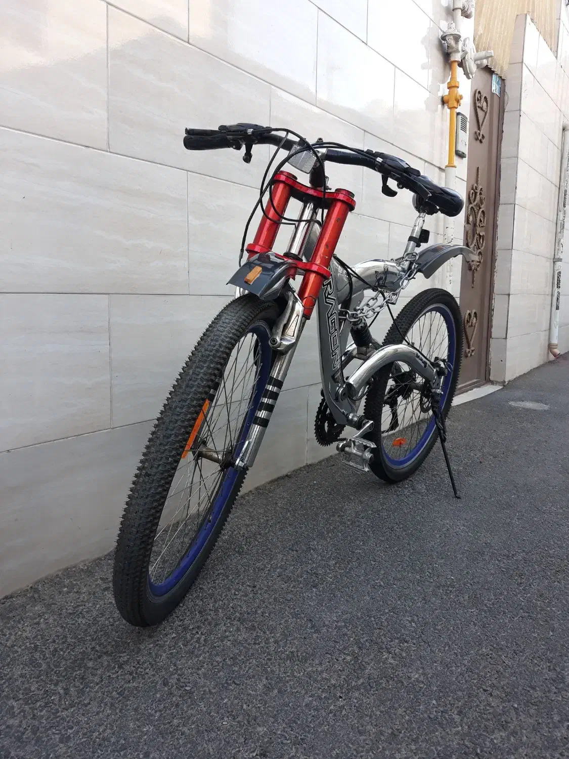 دوچرخه ۲۶|دوچرخه، اسکیت، اسکوتر|قدس, شهر‌قدس|دیوار