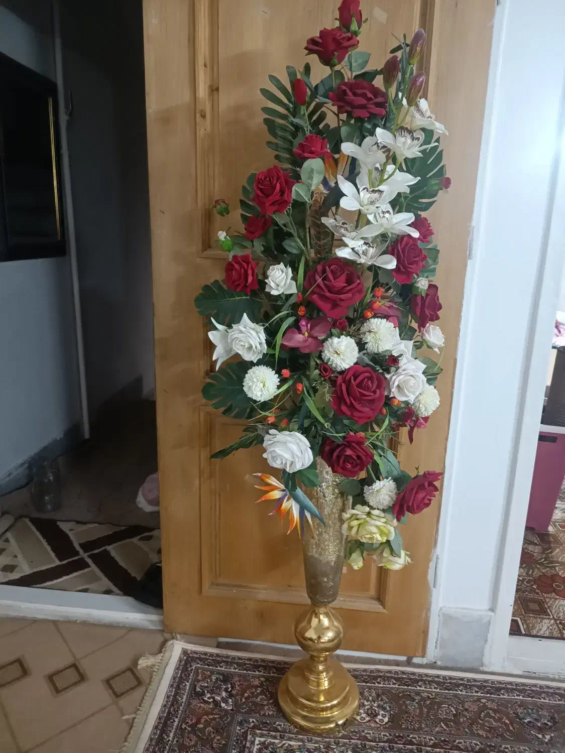 گلدان طلایی به همراه گل|گل مصنوعی|مشهد, کوی المهدی|دیوار