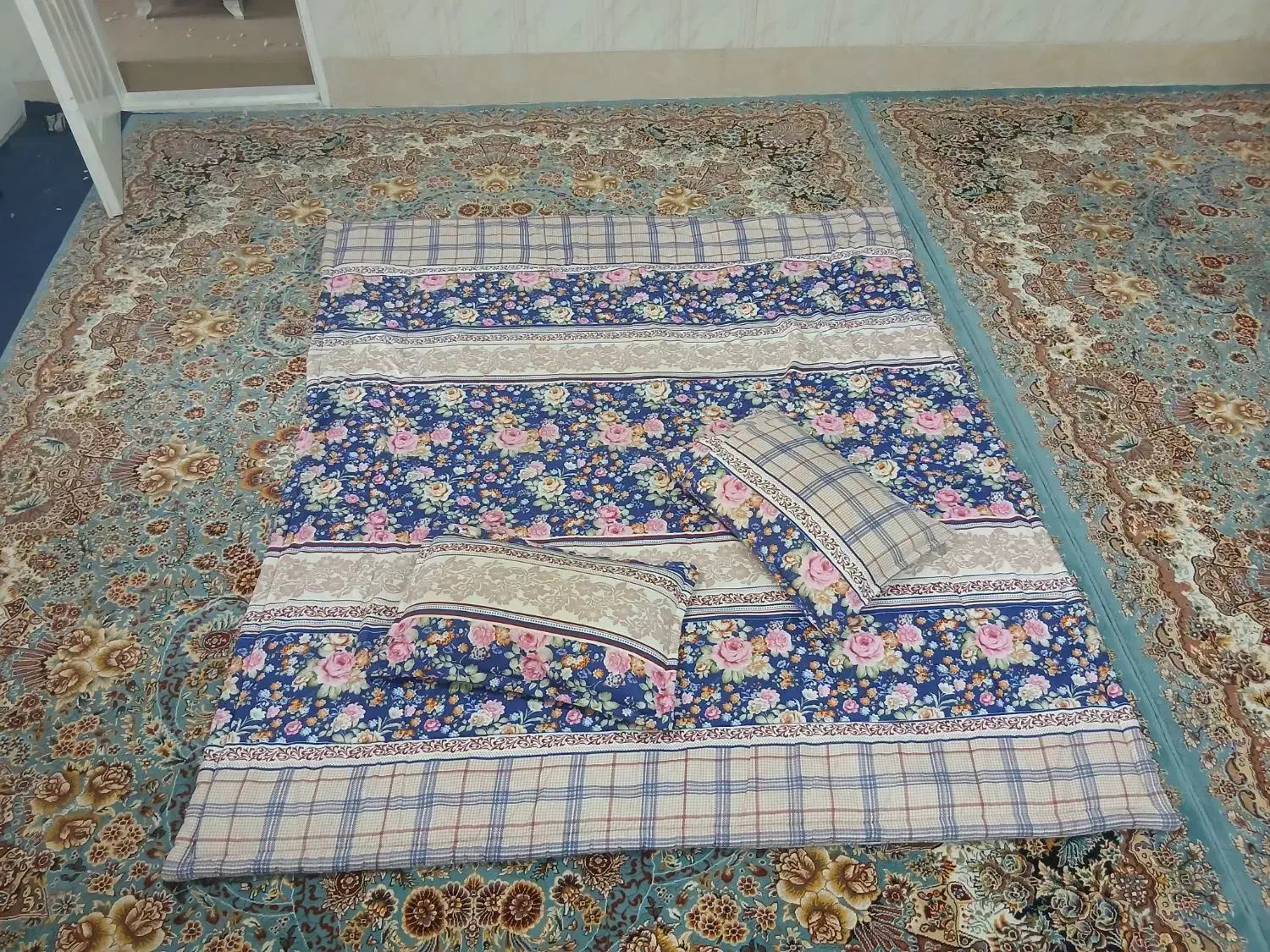 رو تختی|تشک تختخواب|قم, نیروگاه|دیوار