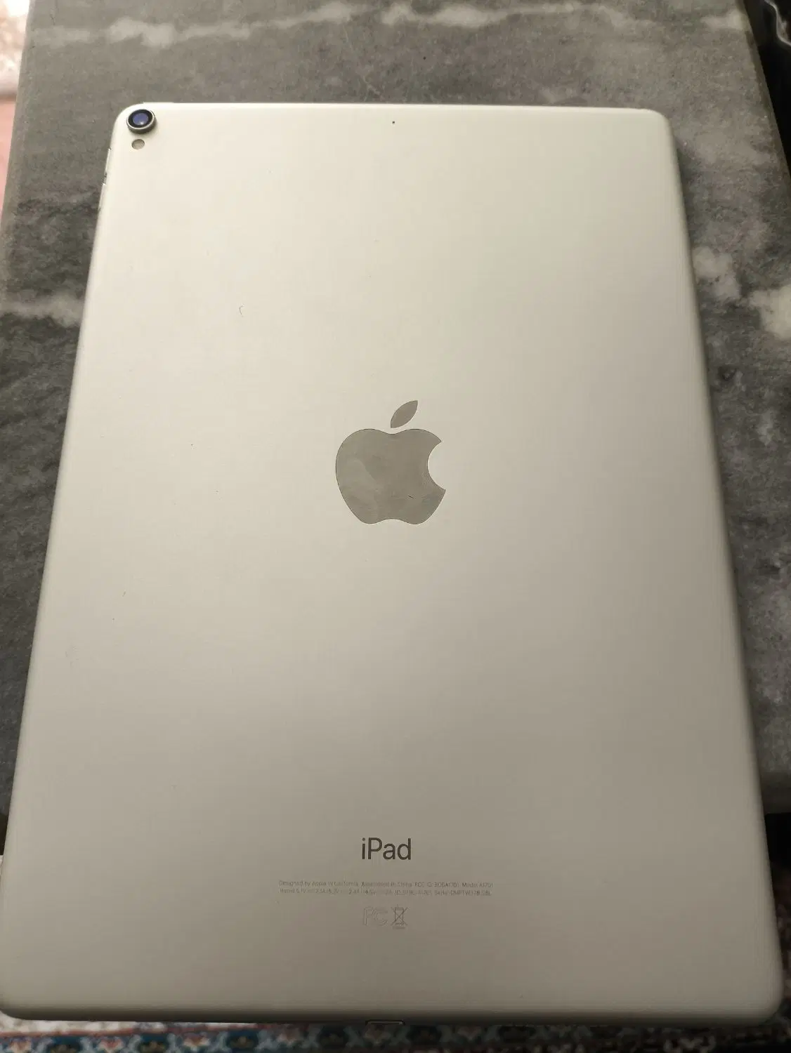 iPad pro آیپد پرو|تبلت|رباط‌کریم, رباط‌کریم|دیوار