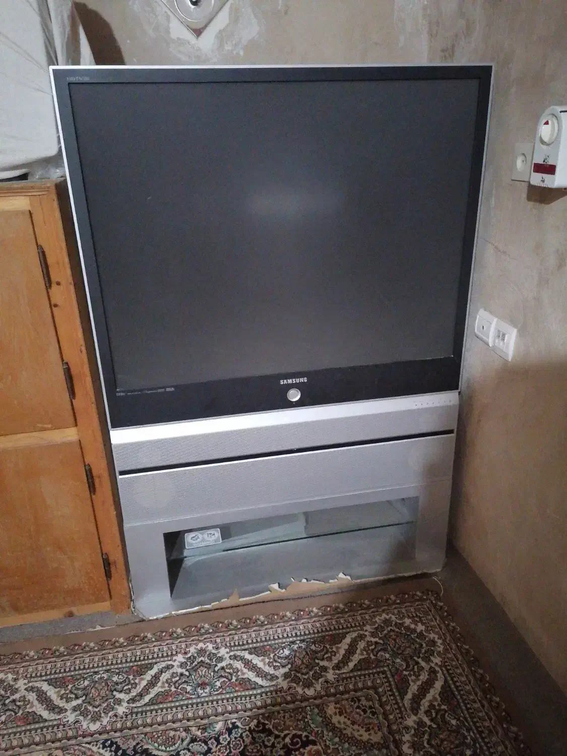 تلویزیون|تلویزیون و پروژکتور|گنبد کاووس, |دیوار