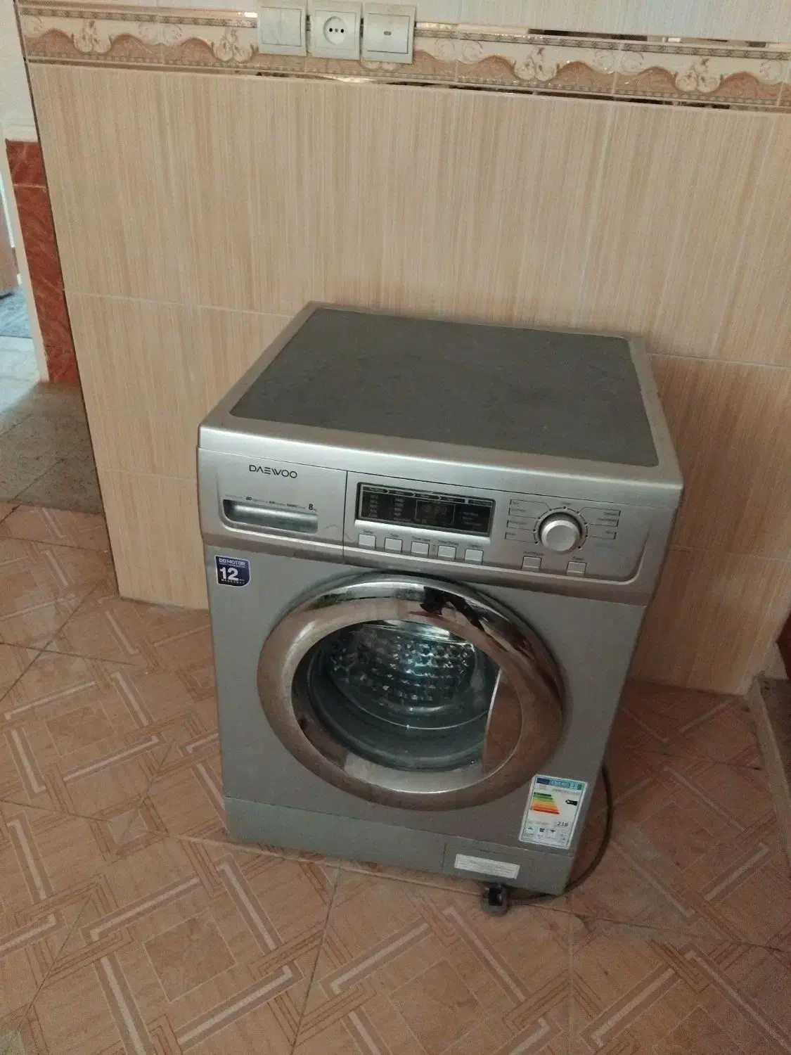 لباسشویی اتوماتیک|ماشین لباسشویی و خشک‌کن لباس|مهر, |دیوار