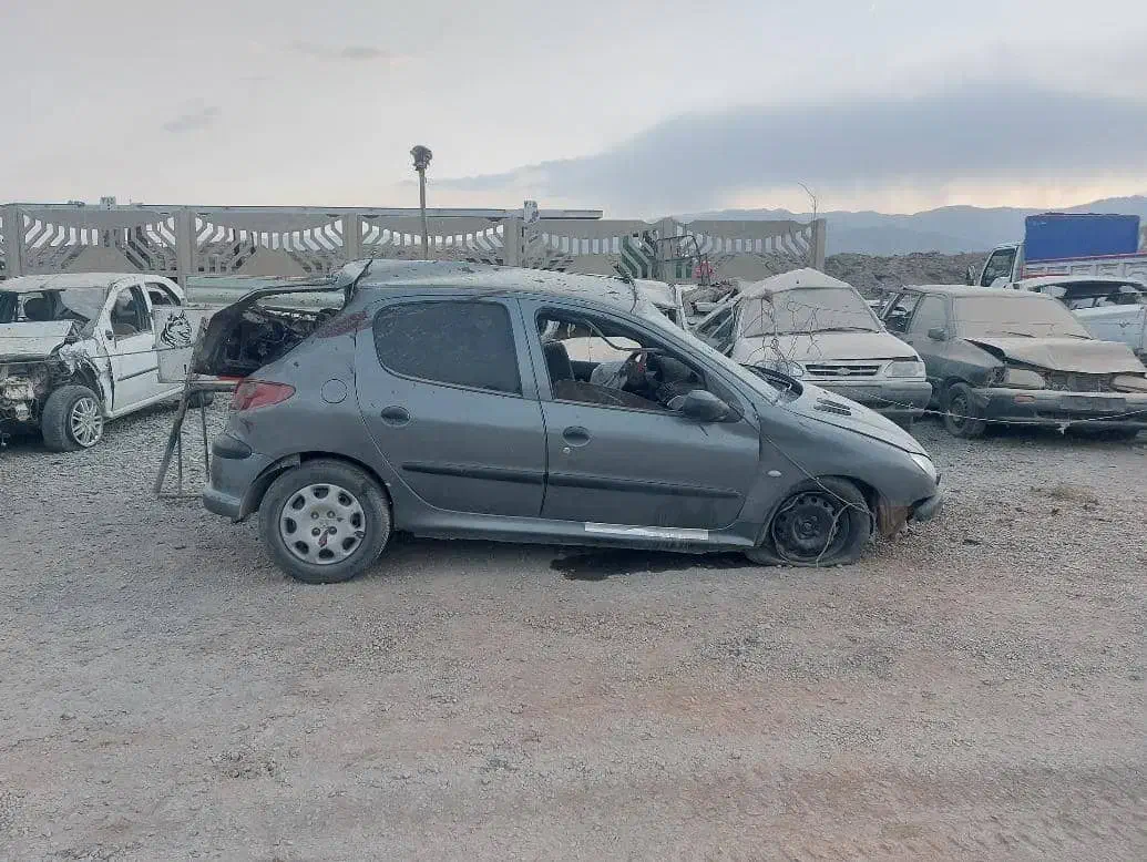 206 تیپ 5 مدل ۹۵ تصادفی چپی|خودرو سواری و وانت|تهران, آذری|دیوار