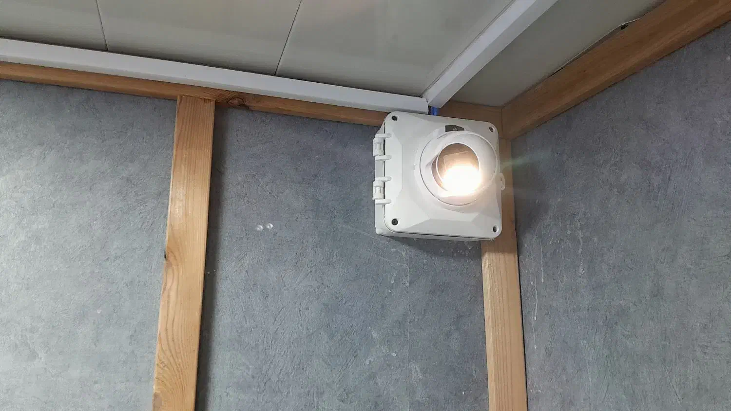 فروش و نصب دوربین مداربسته|دوربین مداربسته|جیرفت, |دیوار