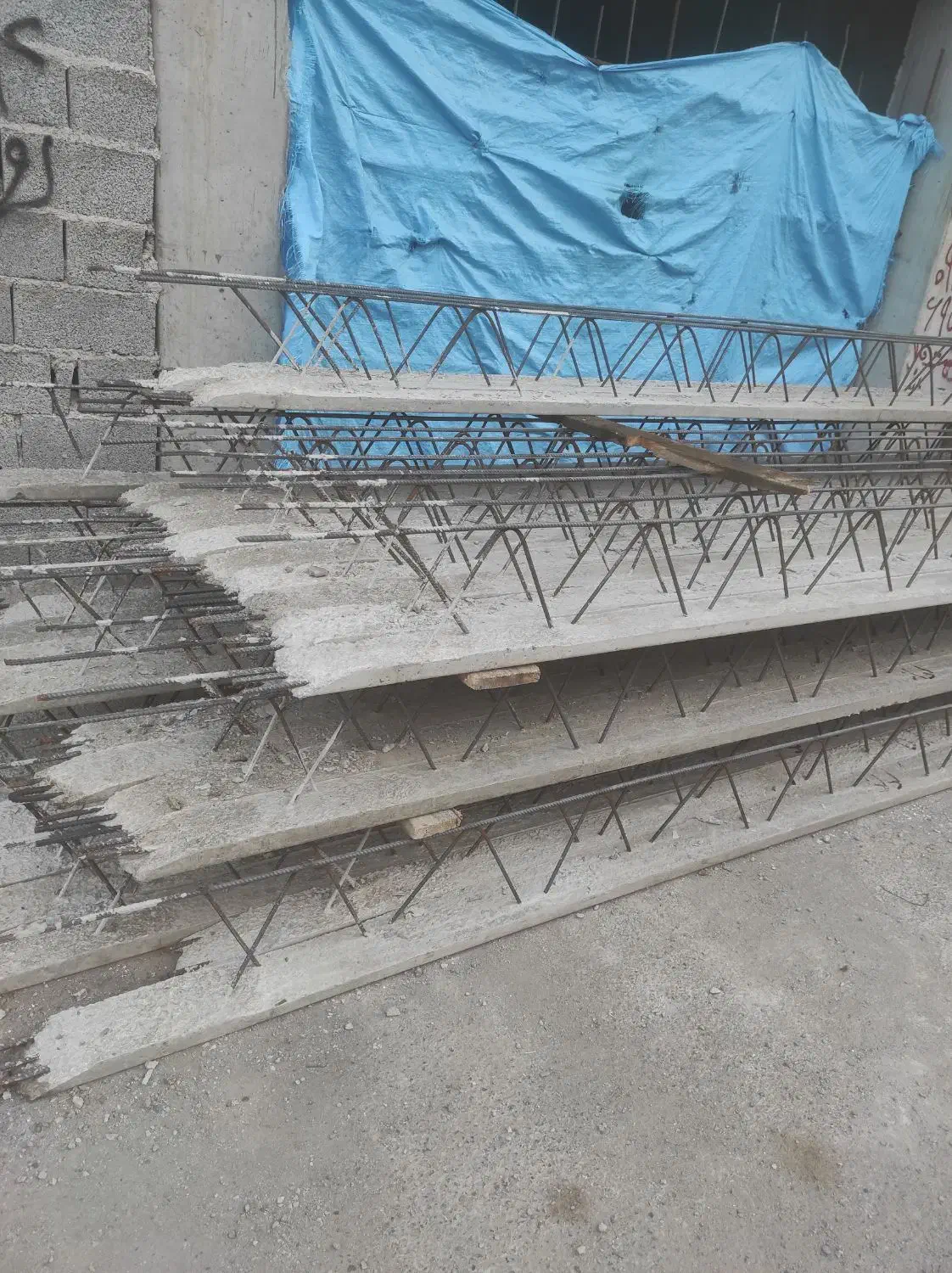 نیازمند نیرو مجرد برای کارگاه تولید تیرچه(توضیحات)|استخدام صنعتی، فنی، مهندسی|رشت, آتشگاه|دیوار