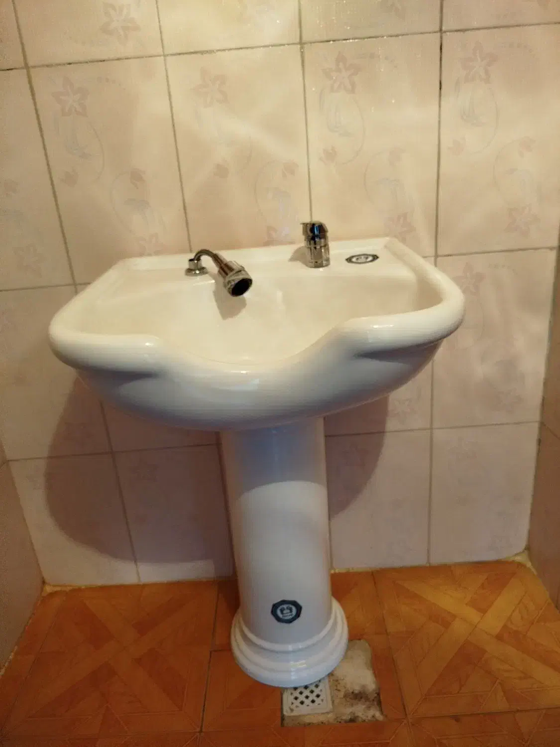 روشویی(سرشور)|لوازم سرویس بهداشتی|سقز, |دیوار