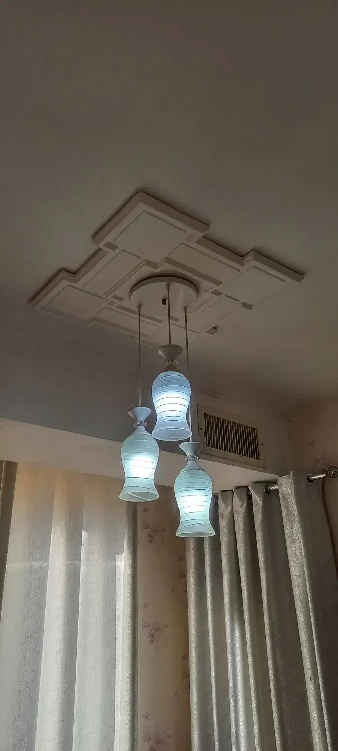 لوستر سه شاخه سفید|لوستر و چراغ آویز|کرج, بنیاد|دیوار