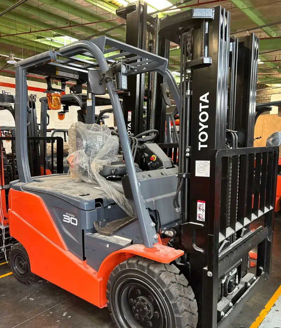 لیفتراک ۳ تن اماده به کار|ماشین‌آلات صنعتی|بندر امام خمینی, |دیوار