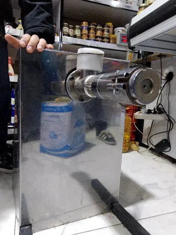 کره گیری کنجد|سایر لوازم برقی|پرند, فاز ۴|دیوار