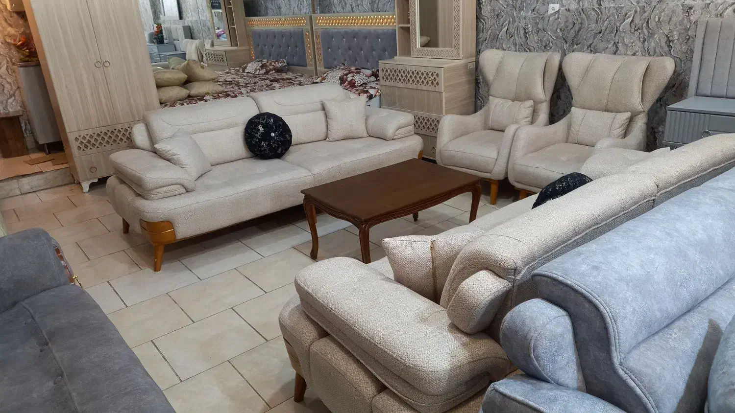 مبل راحتی وسلطنطی به‌قیمت تولید|مبلمان خانگی و میز عسلی|زنجان, |دیوار