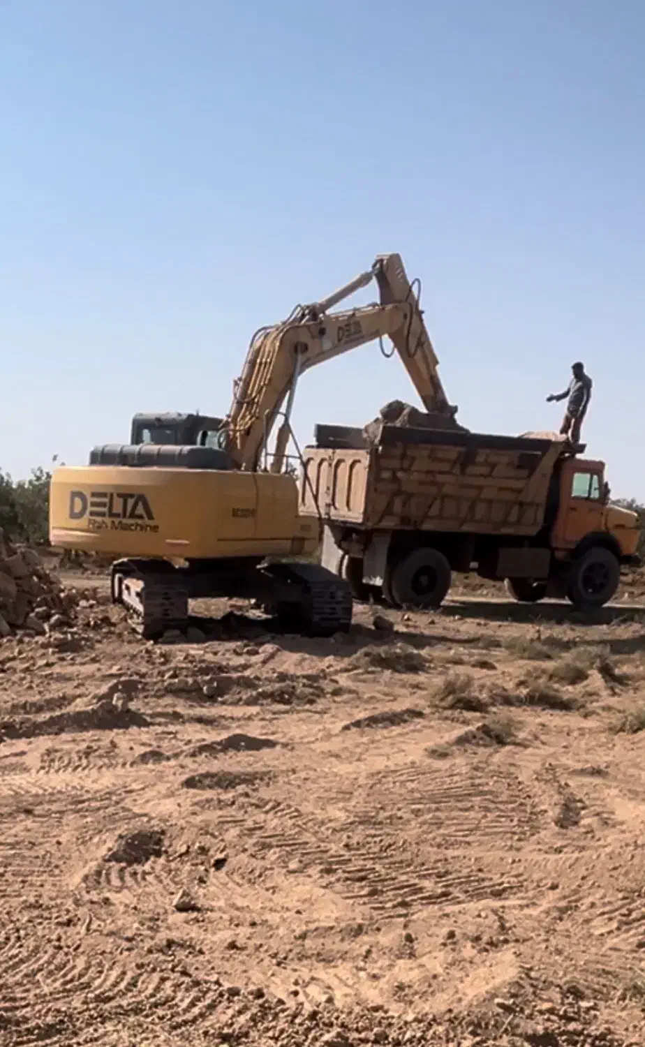 پیمانکاری بیل مکانیکی|خدمات حمل و نقل|قزوین, |دیوار