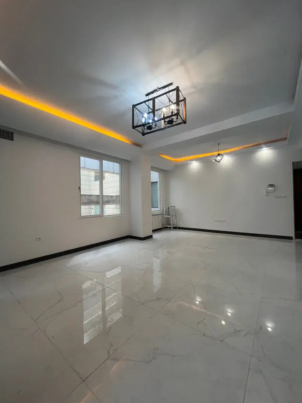 ۶۰ متر یکخواب فول / ۱۰ متر پاسیو/ ارم