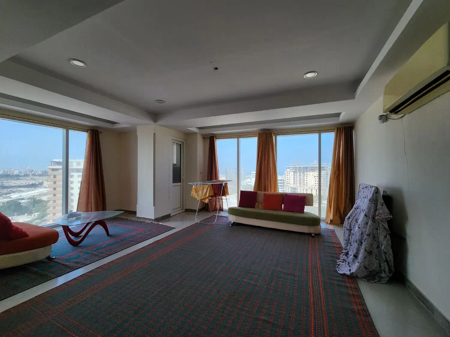 فروش دو خواب ویو دریا طبقه ۱۲ برج دوقلو آپادانا|فروش آپارتمان|قشم, |دیوار