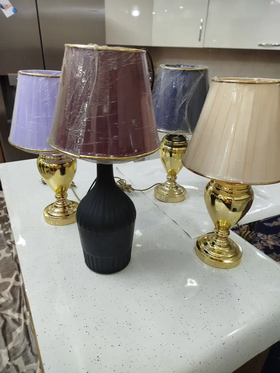 آباژور پایه فلز و شیشه|چراغ خواب و آباژور|تهران, شهر زیبا|دیوار