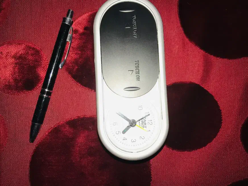 ساعت رومیزی زنگدار چراغ قوه ای|ساعت دیواری و تزئینی|تهران, صادقیه|دیوار